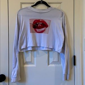 White tee with mouth picture